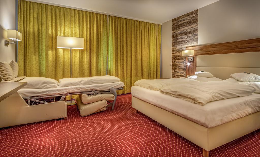 Meinl Hotel & Restaurant Neu-Ulm Eksteriør bilde