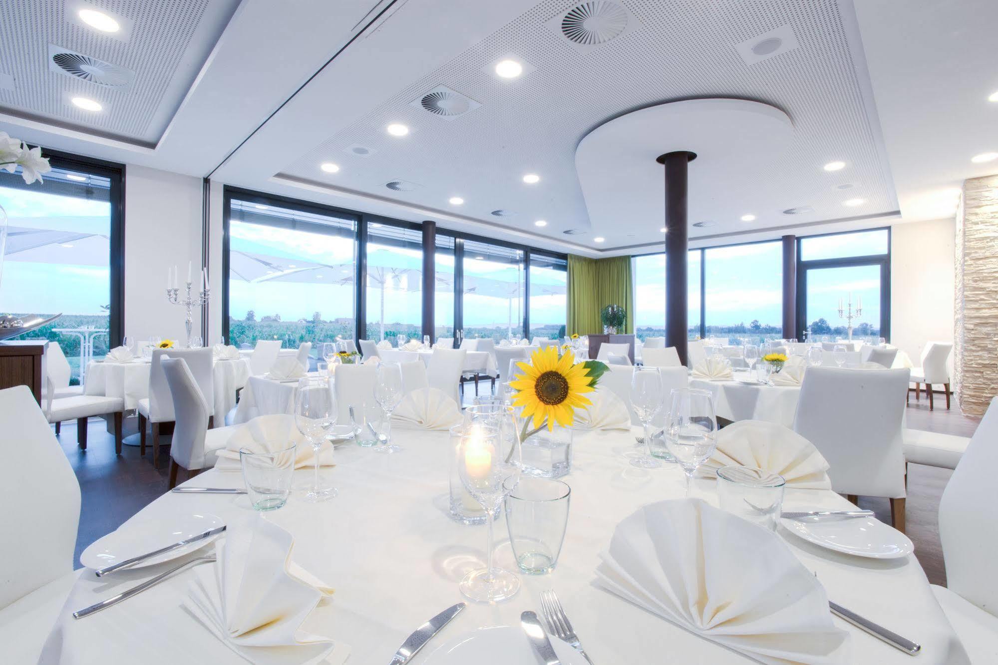 Meinl Hotel & Restaurant Neu-Ulm Eksteriør bilde