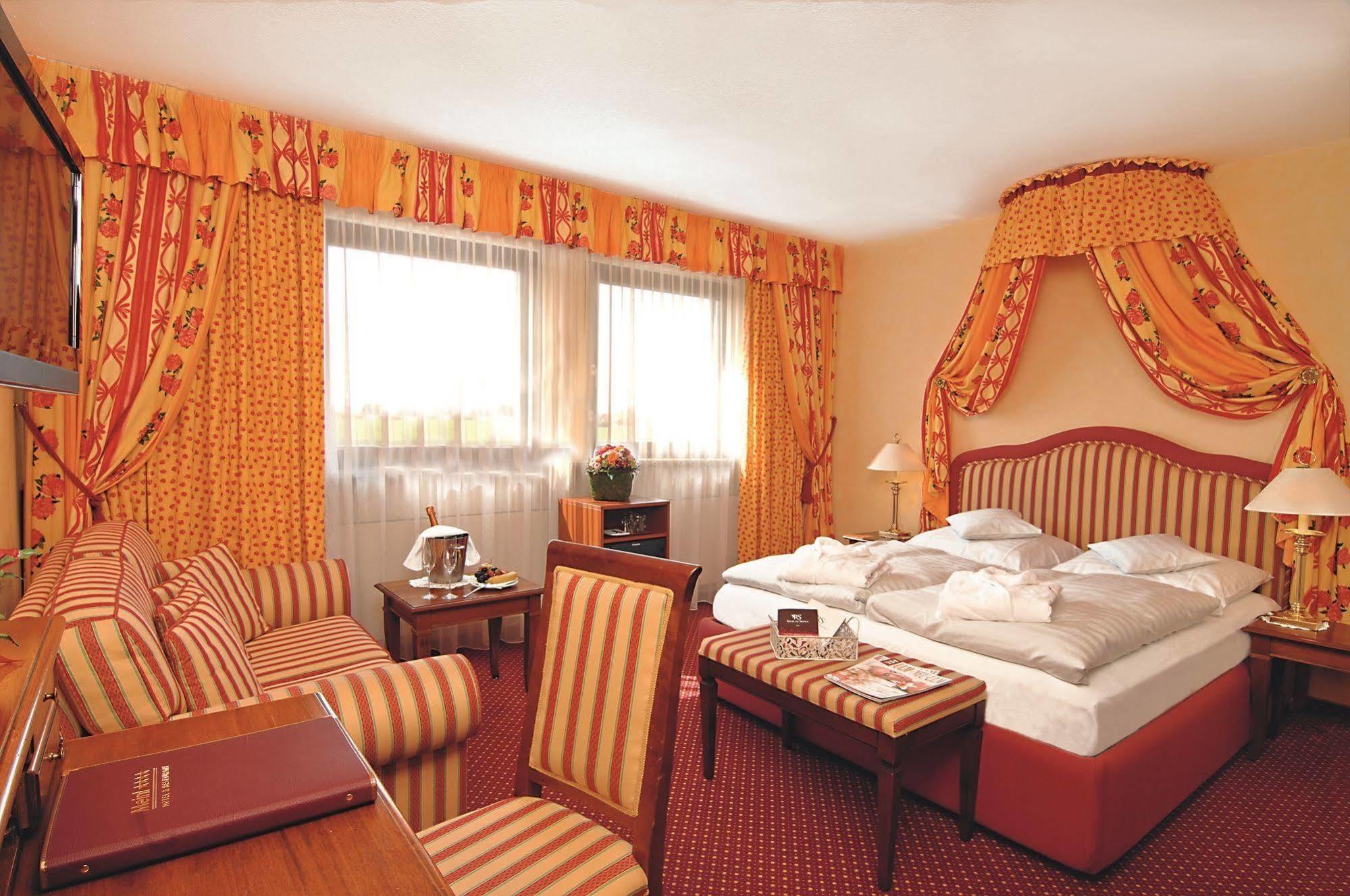 Meinl Hotel & Restaurant Neu-Ulm Eksteriør bilde