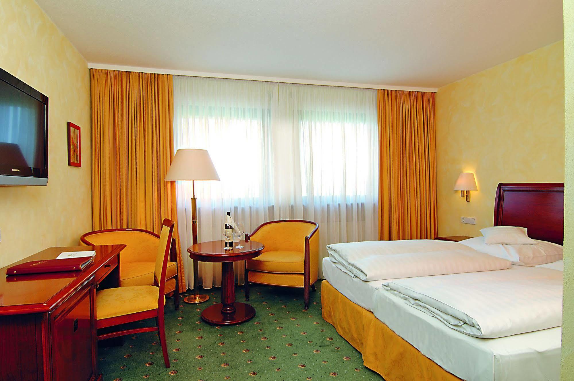 Meinl Hotel & Restaurant Neu-Ulm Eksteriør bilde